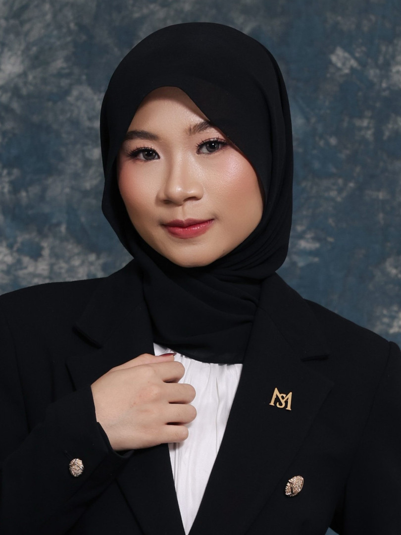 Rizki Istighfariana Achmadi, S.H., M.Kn.