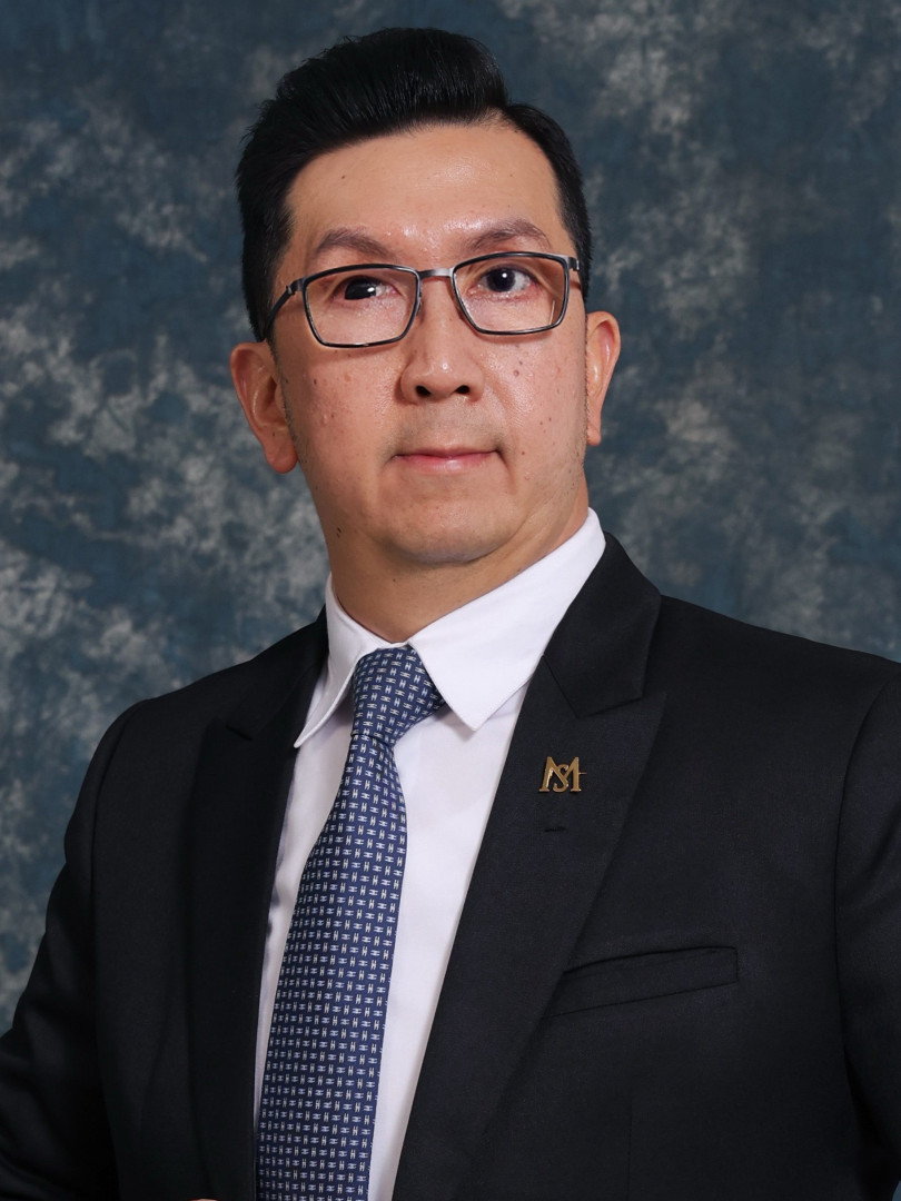 Dr. Martin Suryana, S.H., M.Hum
